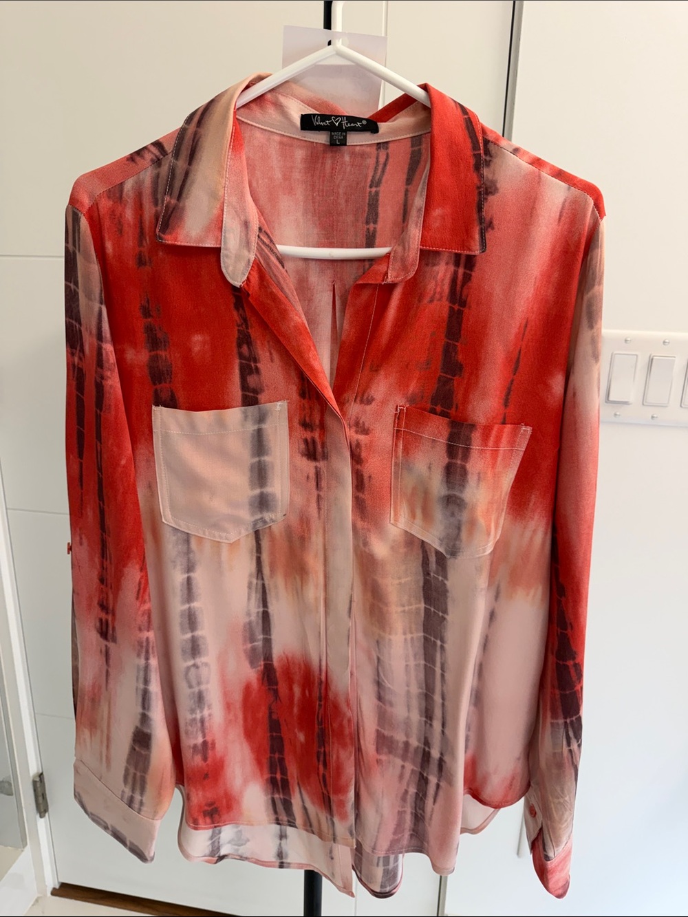 Velvet Heart Red and Cream Tie-Dye Button Front Blouse 21”pp